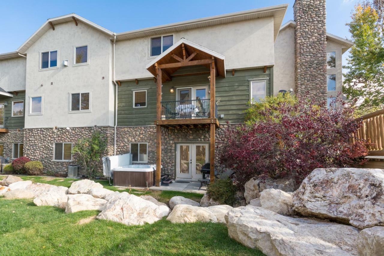 Luxury Townhouse In Wolf Creek Villa Eden Exterior photo